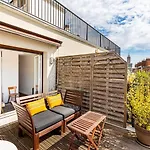 Guestready - A Glamorous Sight Over The City